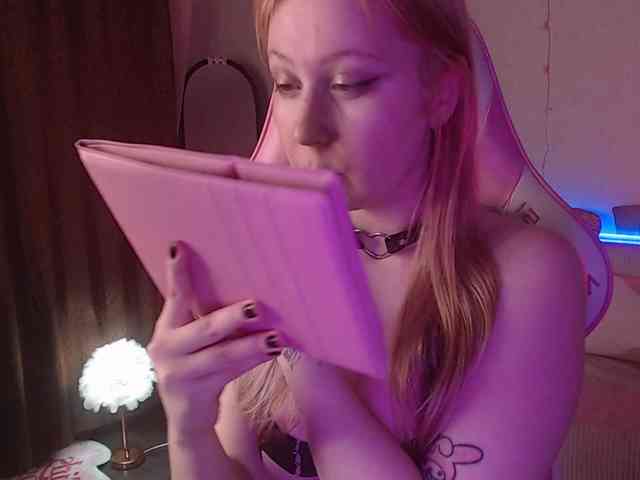 henby_streams webcam