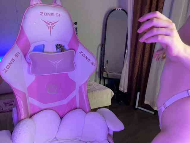 henby_streams webcam