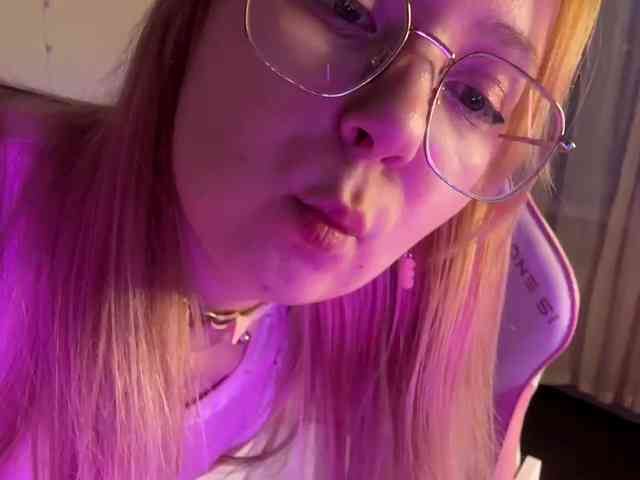 henby_streams webcam