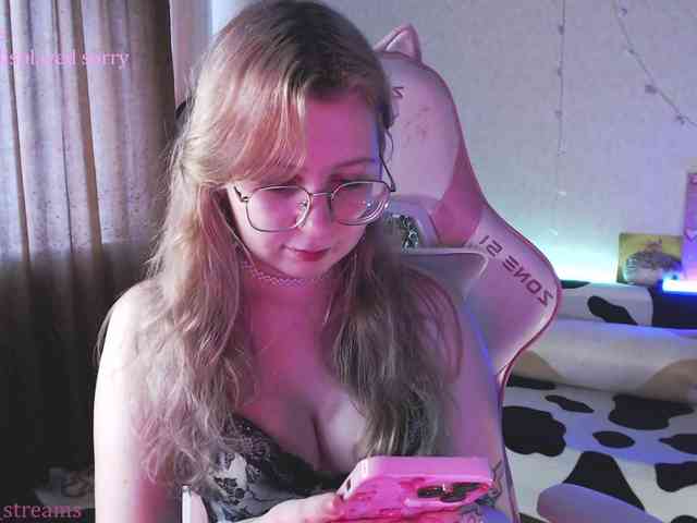 henby_streams webcam