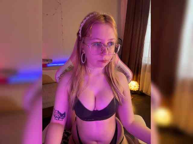 henby_streams webcam