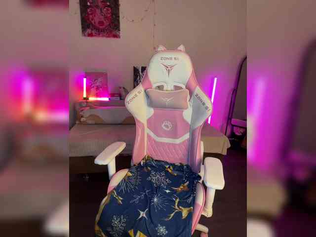 henby_streams webcam