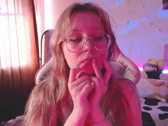 henby_streams webcam