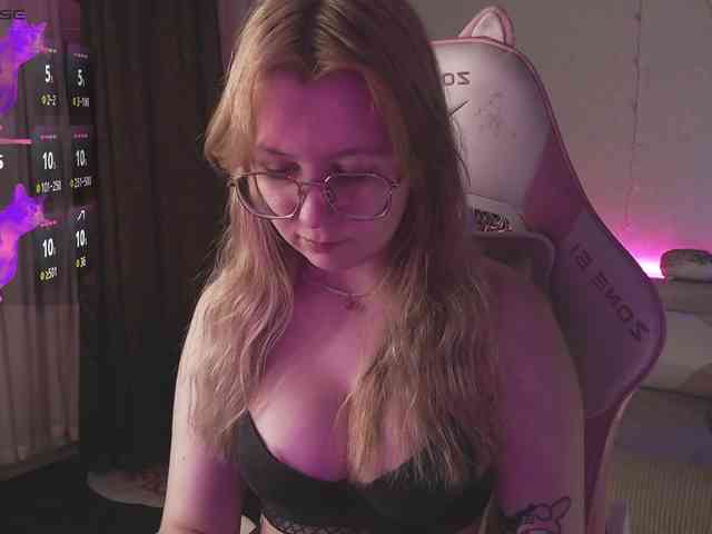 henby_streams webcam