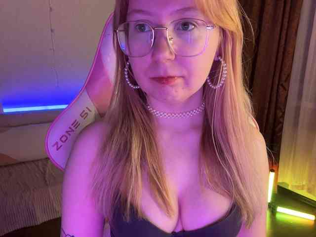 henby_streams webcam