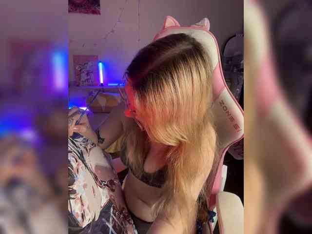 henby_streams webcam