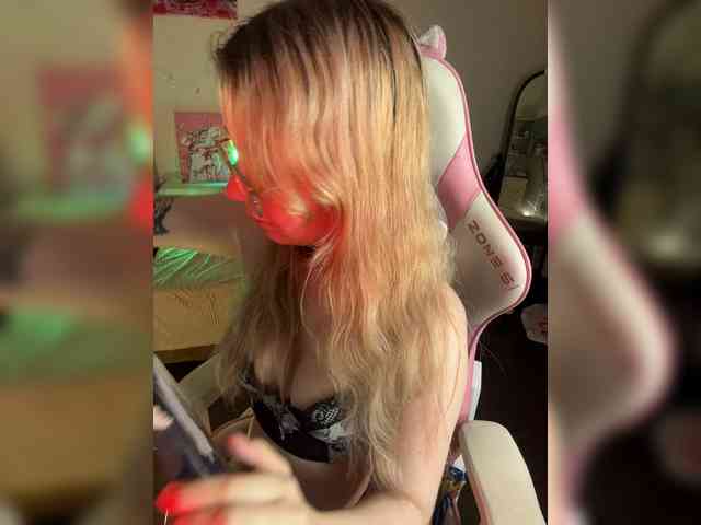 henby_streams webcam