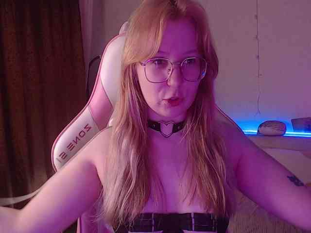 henby_streams webcam