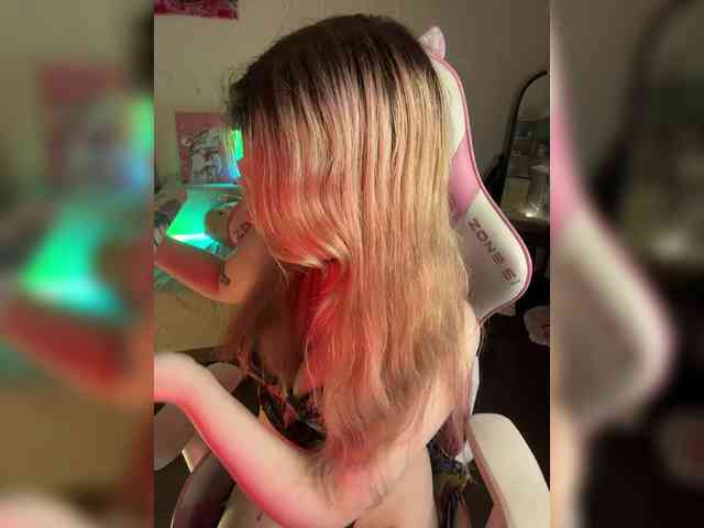 henby_streams webcam