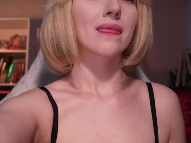 ChristieWade live cam on BongaCams