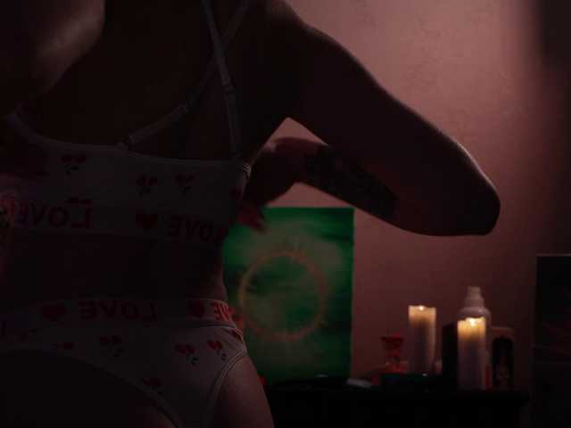 ChristieWade's BongaCams show and profile