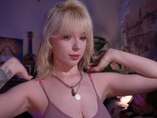 ChristieWade live cam on BongaCams