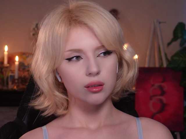 ChristieWade live webcam show