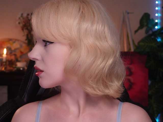 ChristieWade live webcam show
