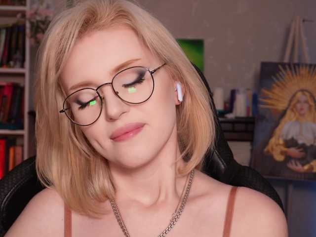 ChristieWade's BongaCams show and profile