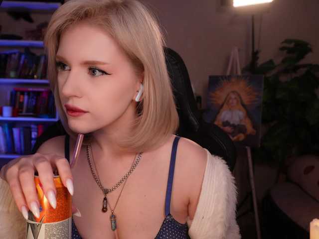 ChristieWade's BongaCams show and profile