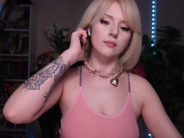 ChristieWade live cam on BongaCams