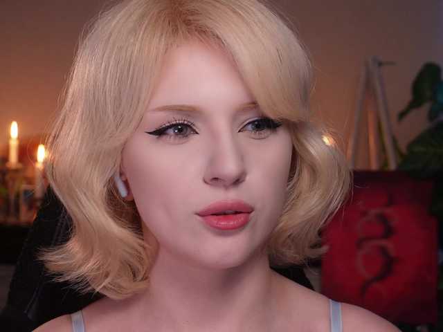 ChristieWade live webcam show