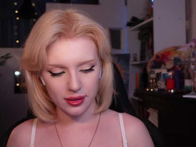 ChristieWade live cam on BongaCams
