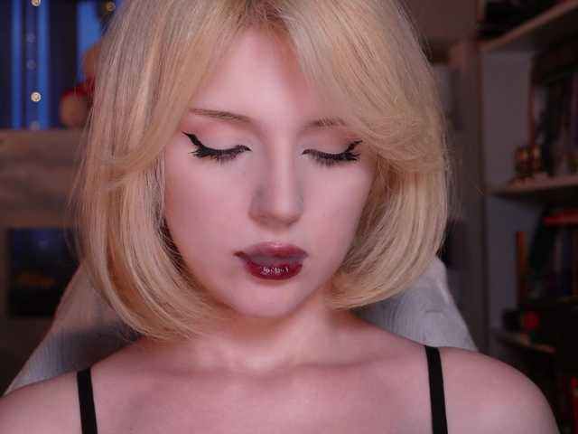 ChristieWade live cam on BongaCams