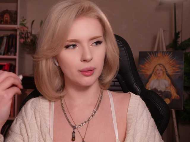 ChristieWade's BongaCams show and profile