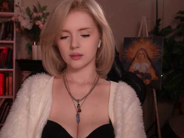 ChristieWade's BongaCams show and profile