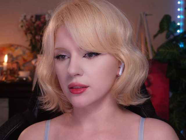 ChristieWade live webcam show