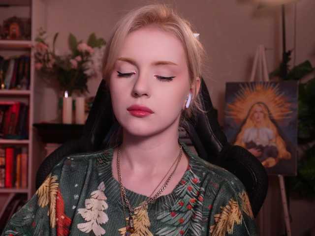 ChristieWade's BongaCams show and profile