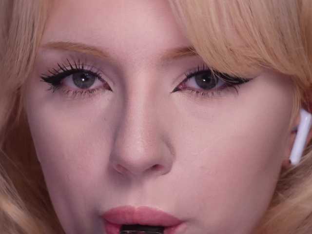 ChristieWade live webcam show