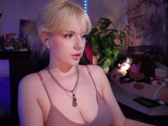 ChristieWade live cam on BongaCams