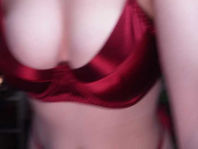 ChristieWade live webcam show