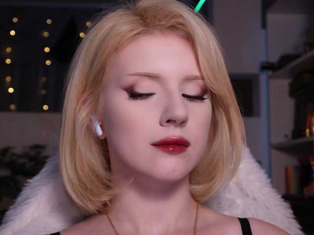 ChristieWade live cam on BongaCams