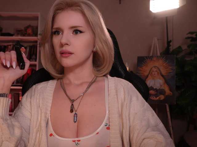 ChristieWade's BongaCams show and profile