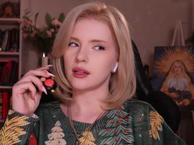 ChristieWade's BongaCams show and profile