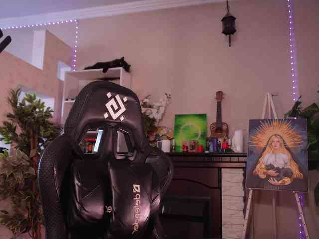 Chris_Foxx webcam