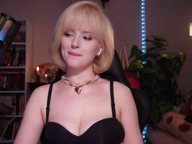 ChristieWade Sex Cam Show