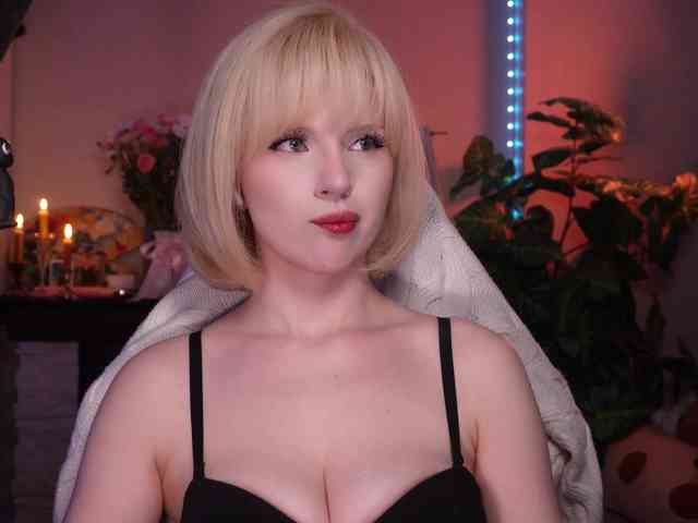 ChristieWade Sex Cam Show