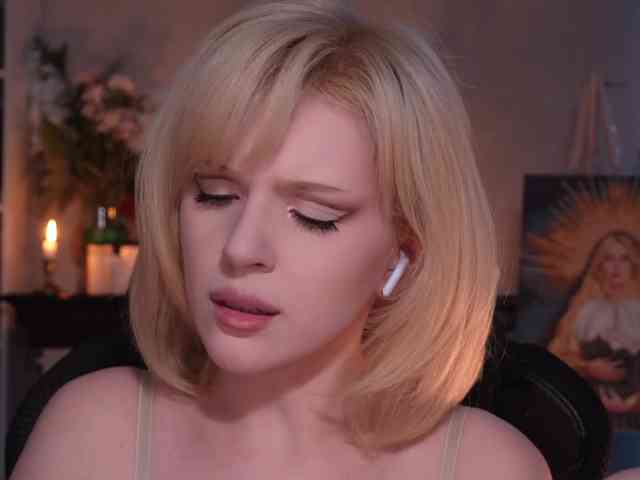 Chris_Foxx webcam