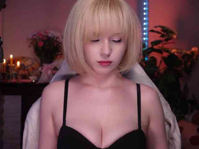 ChristieWade Sex Cam Show