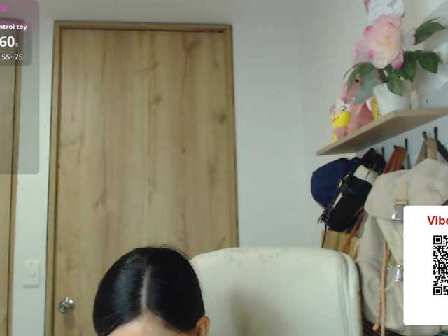 neereaa live cam on BongaCams