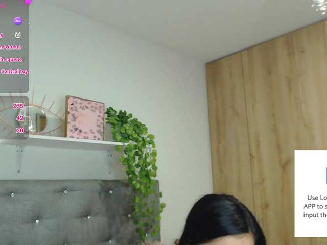 neereaa live cam on BongaCams