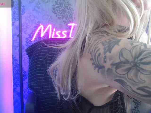 MissDajana webcam