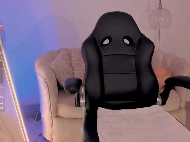 MadelineFox live cam on BongaCams