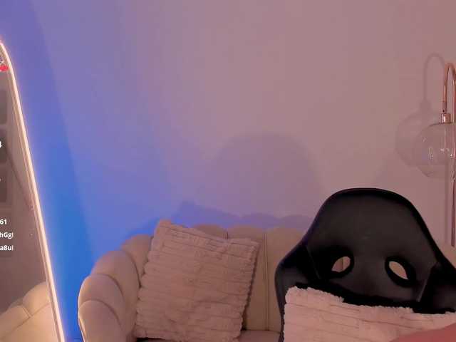 MadelineFox live cam on BongaCams