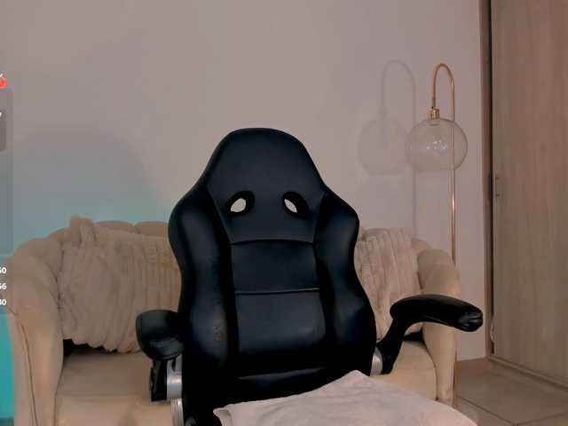 MadelineFox live cam on BongaCams