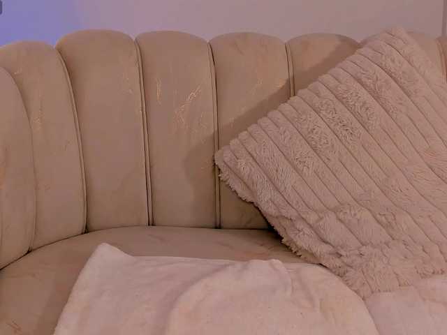 MadelineFox live cam preview