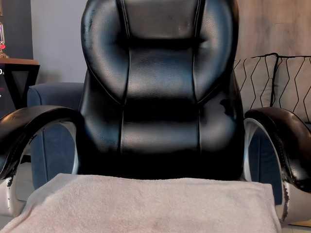  MadelineFox chat room