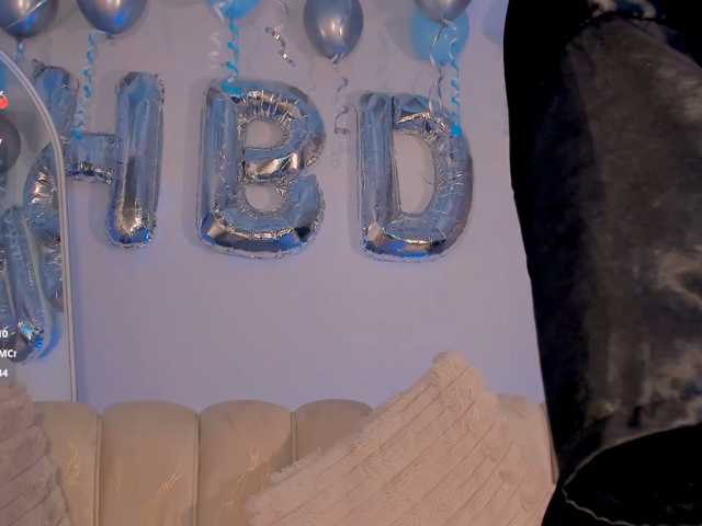 MadelineFox live cam on BongaCams