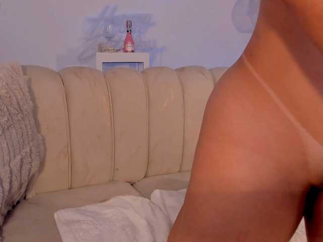 MadelineFox live cam on BongaCams
