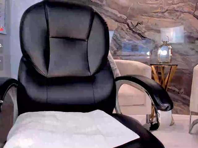 MadelineFox's BongaCams show and profile